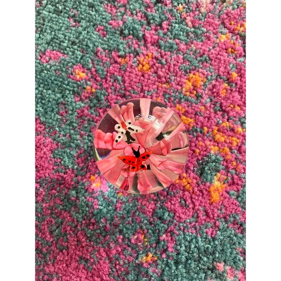 glass paperweight Dynesty Gallery Heirloom Collectibles Butterflies 2 in. - Picture 4 of 6